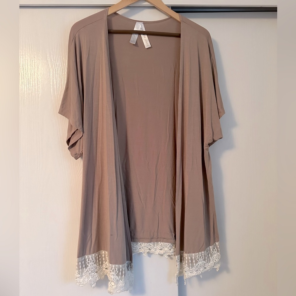 Women’s Short Sleeve Robe OS - Picture 2 of 5